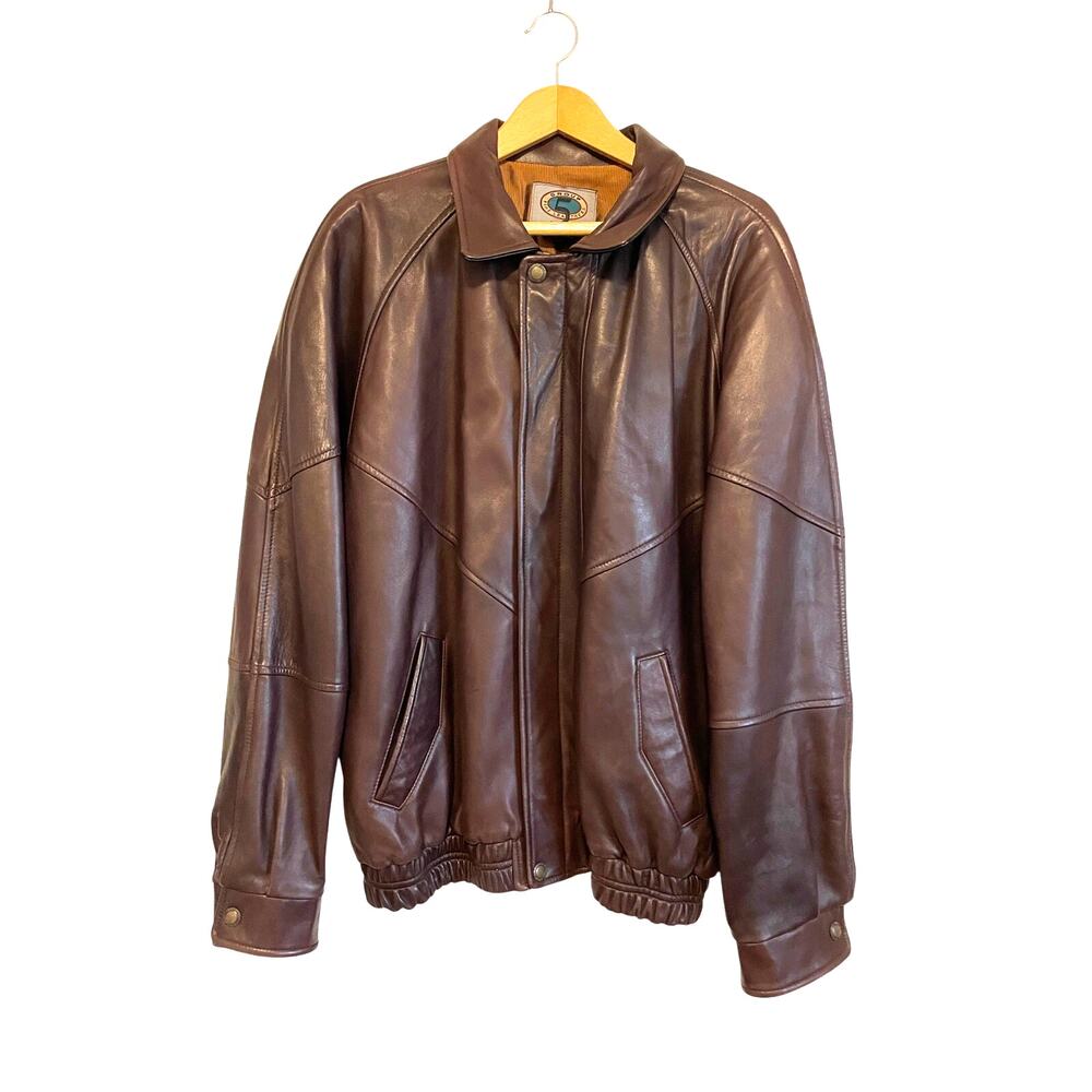 Group 5 vintage brown leather bomber jacket lined inner pocket zipper snaps LT